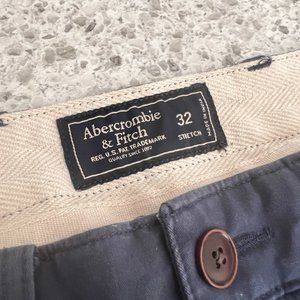 Abercrombie & Fitch 5" Stretch Shorts - Size 32